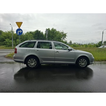 Skoda Octavia  Kombi 2012,  1.4 benzyna - Na sprzedaż za 13 900 zł - Łódź - zdjęcie 3