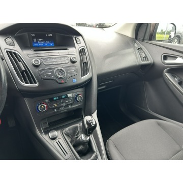 Ford Focus  Kombi 2016,  1.5 diesel - Na sprzedaż za 15 900 zł - Goczałkowice-Zdrój - zdjęcie 12