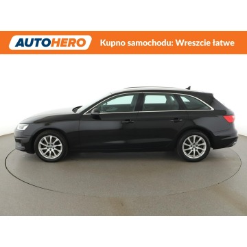 Audi A4  Kombi 2020,  2.0 diesel, automat - Na sprzedaż za 75 300 zł - Warszawa - zdjęcie 2