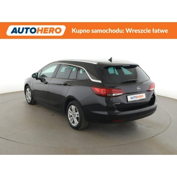Opel Astra  Kombi 2018,  1.4 benzyna, automat - Na sprzedaż za 41 300 zł - Warszawa - zdjęcie 4
