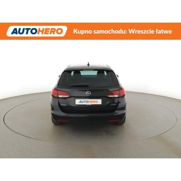 Opel Astra  Kombi 2018,  1.4 benzyna, automat - Na sprzedaż za 41 300 zł - Warszawa - zdjęcie 6