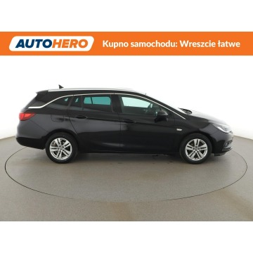 Opel Astra  Kombi 2018,  1.4 benzyna, automat - Na sprzedaż za 41 300 zł - Warszawa - zdjęcie 9