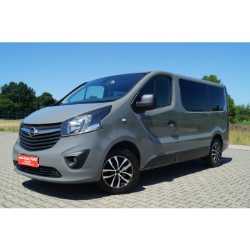 Opel Vivaro - 1,6 115 KM 9 osób hak kamera klima doinwestowany czytaj opis