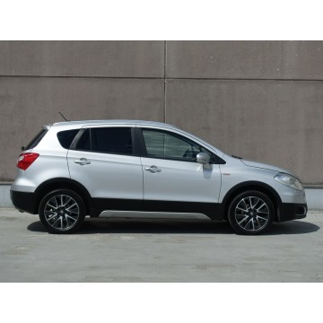 Suzuki SX4 S-Cross  SUV 2015,  1.6 benzyna - Na sprzedaż za 44 500 zł - Lublin - zdjęcie 3