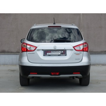 Suzuki SX4 S-Cross  SUV 2015,  1.6 benzyna - Na sprzedaż za 44 500 zł - Lublin - zdjęcie 10
