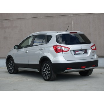 Suzuki SX4 S-Cross  SUV 2015,  1.6 benzyna - Na sprzedaż za 44 500 zł - Lublin - zdjęcie 9