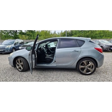 Opel Astra  Hatchback 2010,  1.7 diesel - Na sprzedaż za 15 900 zł - Płock - zdjęcie 6