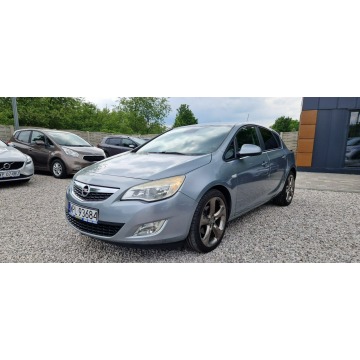 Opel Astra  Hatchback 2010,  1.7 diesel - Na sprzedaż za 15 900 zł - Płock - zdjęcie 3