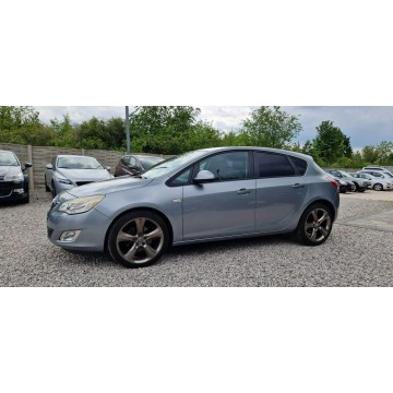 Opel Astra  Hatchback 2010,  1.7 diesel - Na sprzedaż za 15 900 zł - Płock - zdjęcie 4