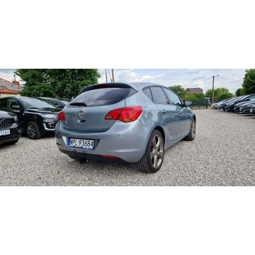 Opel Astra  Hatchback 2010,  1.7 diesel - Na sprzedaż za 15 900 zł - Płock - zdjęcie 12