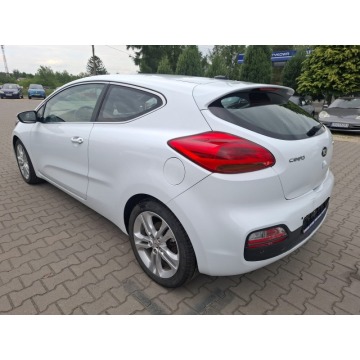 Kia Ceed  Hatchback 2013,  1.6 - Na sprzedaż za 19 800 zł - Malutkie - zdjęcie 6