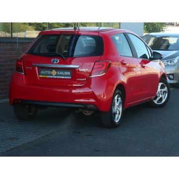 Toyota Yaris  Hatchback 2016,  1.5 hybryda, automat - Na sprzedaż za 44 990 zł - Mysłowice - zdjęcie 4