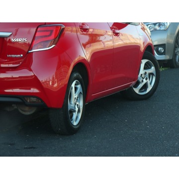 Toyota Yaris  Hatchback 2016,  1.5 hybryda, automat - Na sprzedaż za 44 990 zł - Mysłowice - zdjęcie 6