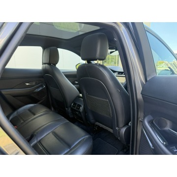 Jaguar E-PACE  SUV 2019,  2.0 benzyna, automat - Na sprzedaż za 69 500 zł - Tarnowskie Góry - zdjęcie 10