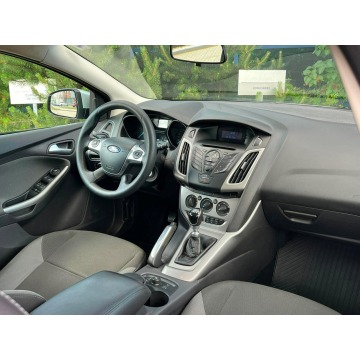 Ford Focus  Kombi 2012,  1.6 benzyna - Na sprzedaż za 20 200 zł - Warszawa - zdjęcie 10