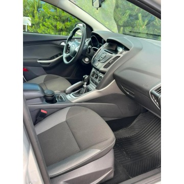 Ford Focus  Kombi 2012,  1.6 benzyna - Na sprzedaż za 20 200 zł - Warszawa - zdjęcie 11