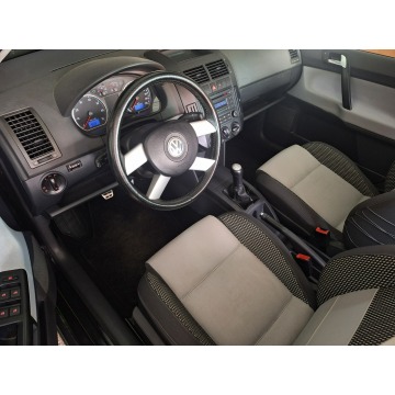 Volkswagen Polo  Hatchback 2009,  1.4 benzyna - Na sprzedaż za 21 900 zł - Olsztyn - zdjęcie 9