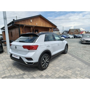 Volkswagen T-Roc  Minivan/Van 2018,  1.5 benzyna - Na sprzedaż za 66 800 zł - Twardów - zdjęcie 5