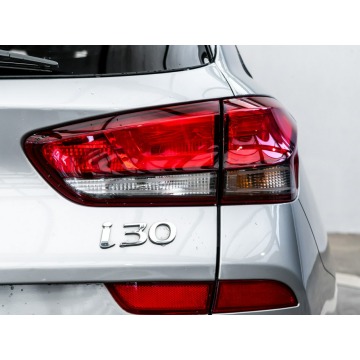 Hyundai i30  Kombi 2022,  1.0 benzyna - Na sprzedaż za 45 900 zł - Poznań - zdjęcie 10