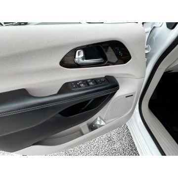 Chrysler Pacifica  Minivan/Van 2022,  3.6 benzyna, automat - Na sprzedaż za 129 900 zł - Baranowo - zdjęcie 11
