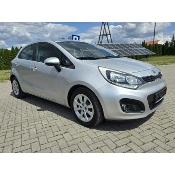Kia Rio  Hatchback 2011,  1.2 benzyna - Na sprzedaż za 17 900 zł - Kutno - zdjęcie 3