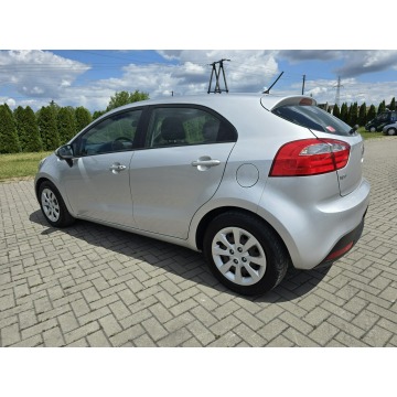 Kia Rio  Hatchback 2011,  1.2 benzyna - Na sprzedaż za 17 900 zł - Kutno - zdjęcie 11