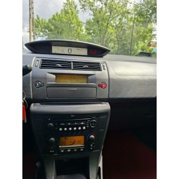 Citroen C4  Hatchback 2009,  1.4 benzyna - Na sprzedaż za 12 900 zł - Łódź - zdjęcie 6