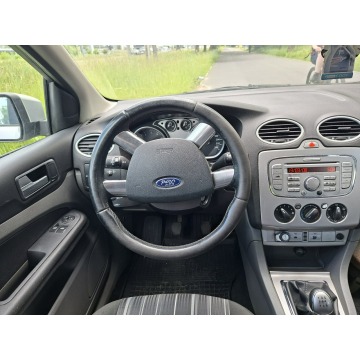 Ford Focus  Kombi 2008,  1.6 benzyna - Na sprzedaż za 8 900,00 zł - Łódź - zdjęcie 4