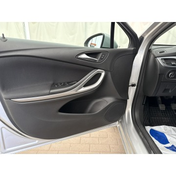 Opel Astra  Kombi 2019,  1.6 diesel - Na sprzedaż za 34 500 zł - Warszawa - zdjęcie 10