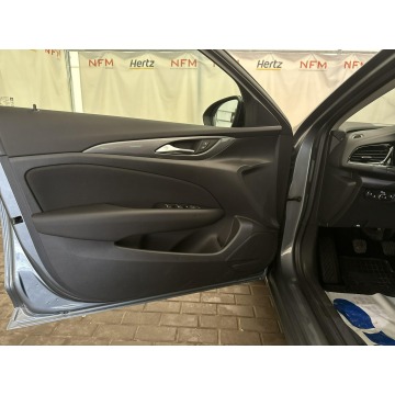 Opel Insignia  Liftback 2020,  1.5 diesel - Na sprzedaż za 49 900 zł - Warszawa - zdjęcie 10