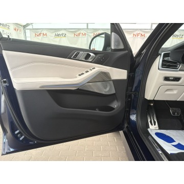 BMW X5  SUV 2022,  3.0 hybryda, automat - Na sprzedaż za 259 900 zł - Warszawa - zdjęcie 10