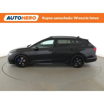 Volkswagen Golf  Kombi 2023,  2.0 benzyna, automat - Na sprzedaż za 128 000 zł - Warszawa - zdjęcie 2