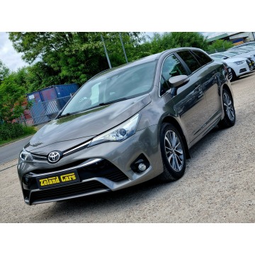 Toyota Avensis 2016,  1.8 benzyna, automat - Na sprzedaż za 52 900 zł - Szczecin - zdjęcie 1