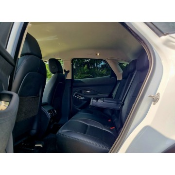 Jaguar E-PACE  SUV 2018,  2.0 diesel, automat - Na sprzedaż za 65 900 zł - Szczecin - zdjęcie 12