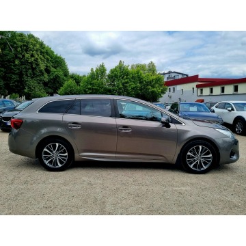 Toyota Avensis 2016,  1.8 benzyna, automat - Na sprzedaż za 52 900 zł - Szczecin - zdjęcie 4