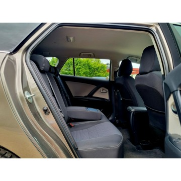 Toyota Avensis 2016,  1.8 benzyna, automat - Na sprzedaż za 52 900 zł - Szczecin - zdjęcie 12