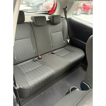 Toyota Yaris  Hatchback 2012,  1.0 benzyna - Na sprzedaż za 22 900 zł - Tarnowskie Góry - zdjęcie 12