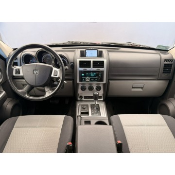 Dodge Nitro  SUV 2007,  2.8 diesel, automat - Na sprzedaż za 29 900 zł - Wrocław - zdjęcie 4