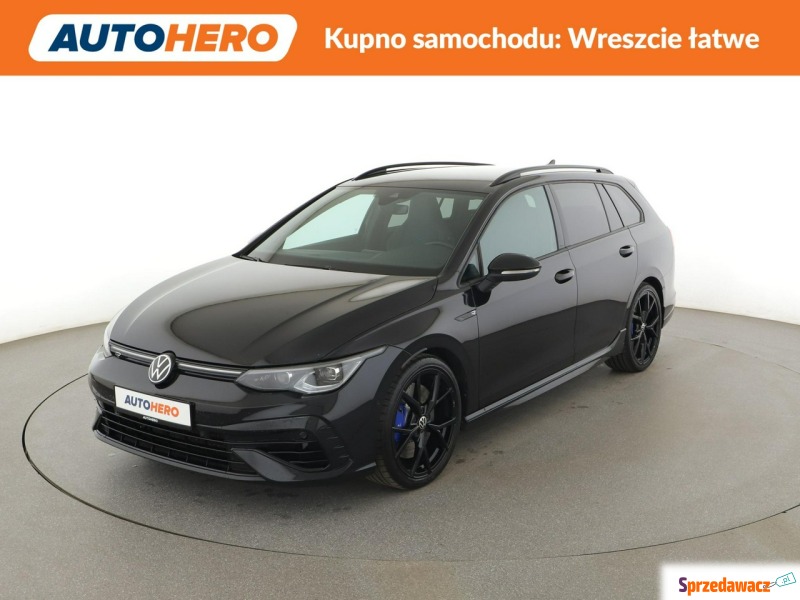 Volkswagen Golf  Kombi 2023,  2.0 benzyna, automat - Na sprzedaż za 128 000 zł - Warszawa