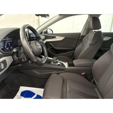 Audi A4  Kombi 2022,  2.0 benzyna, automat - Na sprzedaż za 99 900 zł - Warszawa - zdjęcie 12