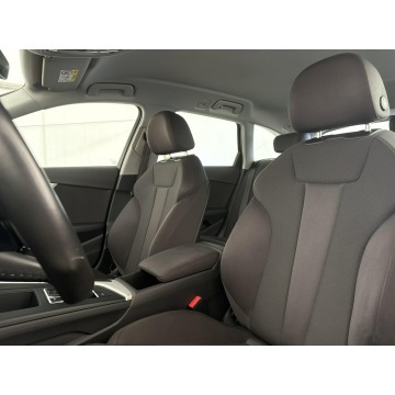 Audi A4  Kombi 2022,  2.0 benzyna, automat - Na sprzedaż za 99 900 zł - Warszawa - zdjęcie 11