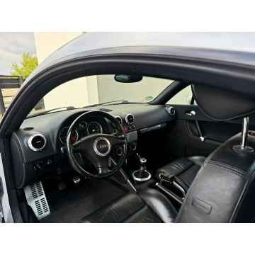 Audi TT  Coupe/Sportowy 2000,  1.8 benzyna - Na sprzedaż za 19 800 zł - Radom - zdjęcie 6