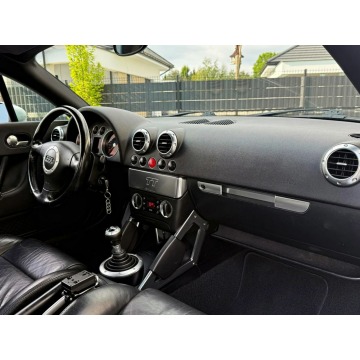 Audi TT  Coupe/Sportowy 2000,  1.8 benzyna - Na sprzedaż za 19 800 zł - Radom - zdjęcie 4