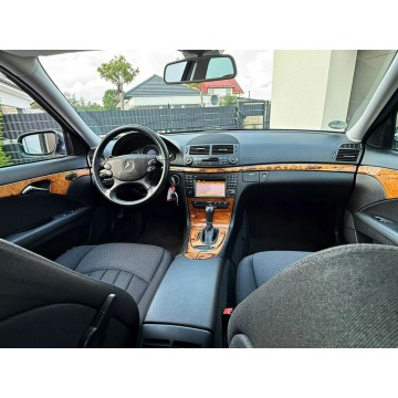 Mercedes - Benz E-klasa 2008,  1.8 benzyna, automat - Na sprzedaż za 19 999 zł - Radom - zdjęcie 2