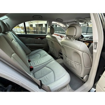 Mercedes - Benz E-klasa  Sedan/Limuzyna 2003,  2.1 diesel, automat - Na sprzedaż za 27 800 zł - Radom - zdjęcie 6