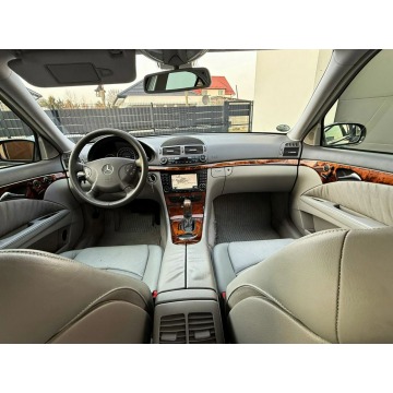 Mercedes - Benz E-klasa  Sedan/Limuzyna 2003,  2.1 diesel, automat - Na sprzedaż za 27 800 zł - Radom - zdjęcie 2