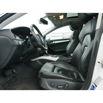 Audi A5  Sedan/Limuzyna 2009,  3.2 benzyna, automat - Na sprzedaż za 36 700 zł - Goczałkowice-Zdrój - zdjęcie 8