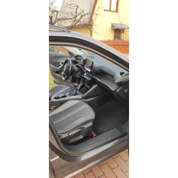Peugeot 2008  SUV 2020,  1.2 benzyna - Na sprzedaż za 54 900 zł - Kleczew - zdjęcie 3