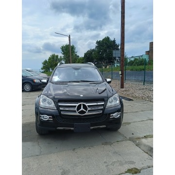 Mercedes GL 550 - GL 550 V8 4MATIC