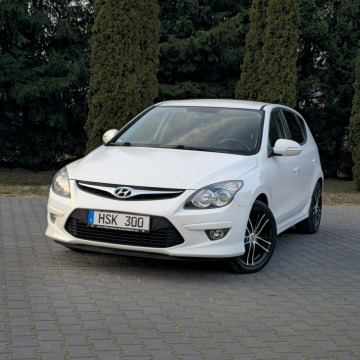 Hyundai i30 1.6 Diesel Manual Lift Serwis 2 Klucze